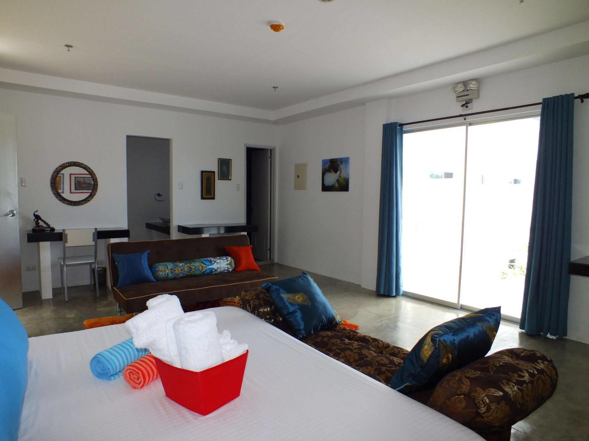Paboreal Boutique Hotel Puerto Princesa Екстериор снимка