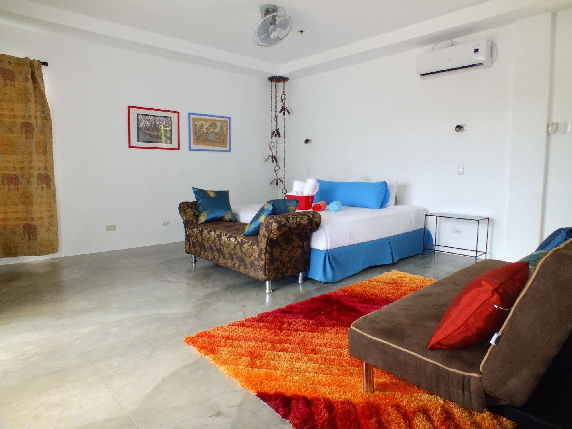 Paboreal Boutique Hotel Puerto Princesa Екстериор снимка