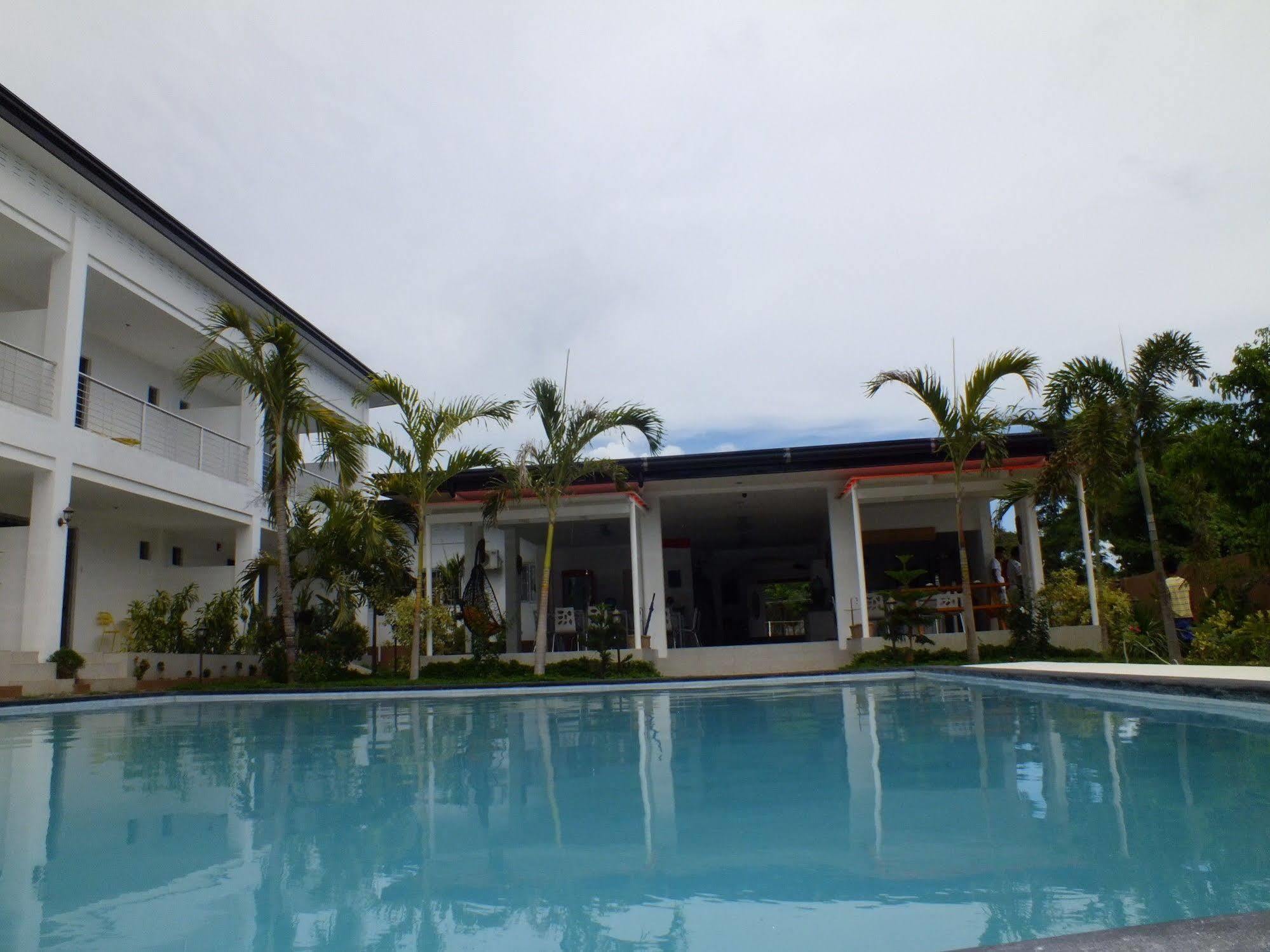 Paboreal Boutique Hotel Puerto Princesa Екстериор снимка